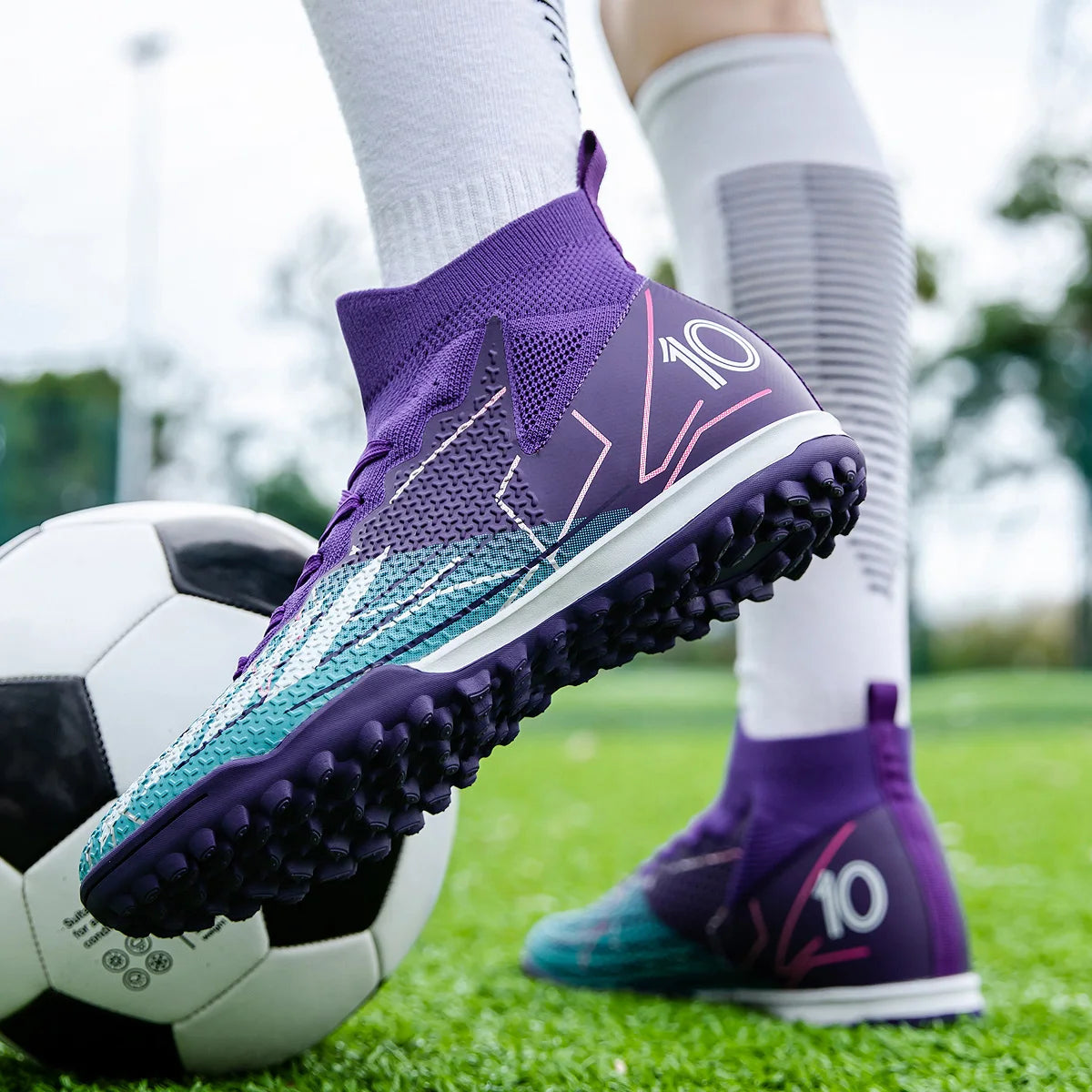 “Dominate the Pitch with New Short Spike Football Boots – Pro-Level Grip for Men & Women”